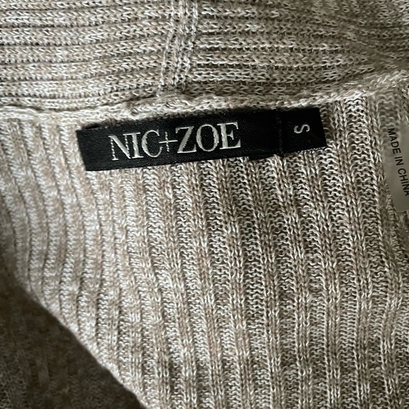 Never worn - 3 piece outfit - pants, top & long sweater - Picture 11 of 12